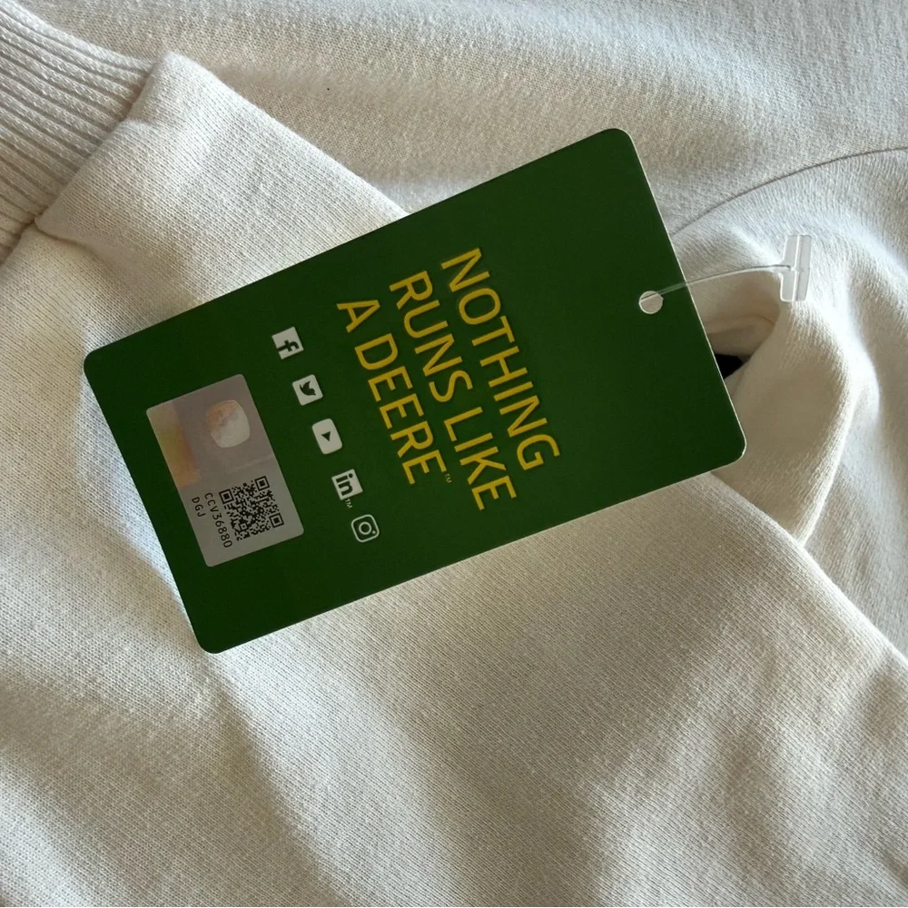 John Deere Men's Off-White Sweater - Picture 6 of 7